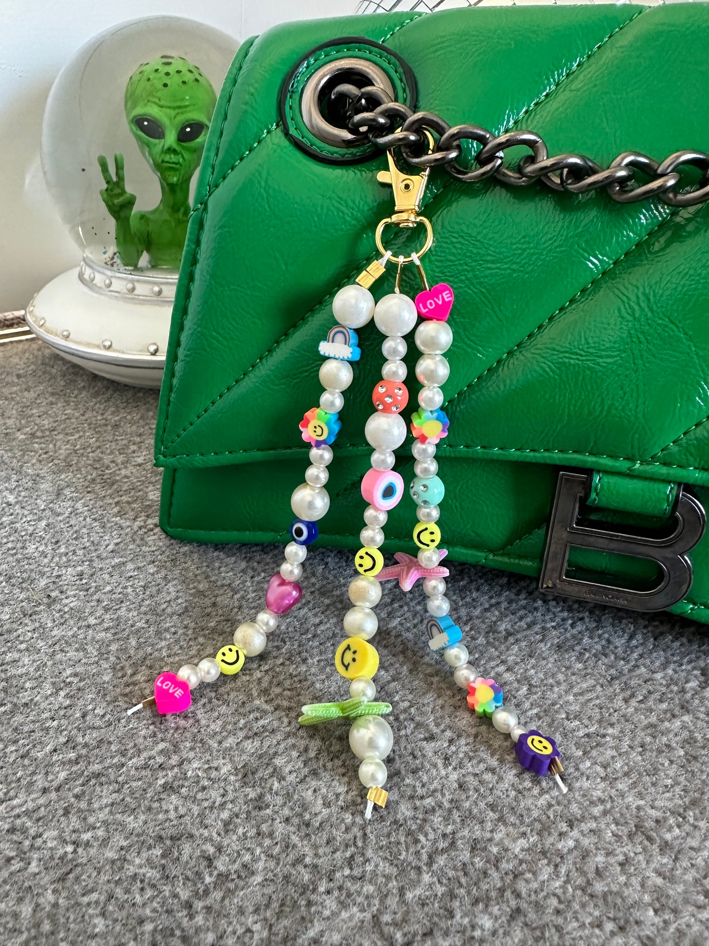 Pearly bag charm