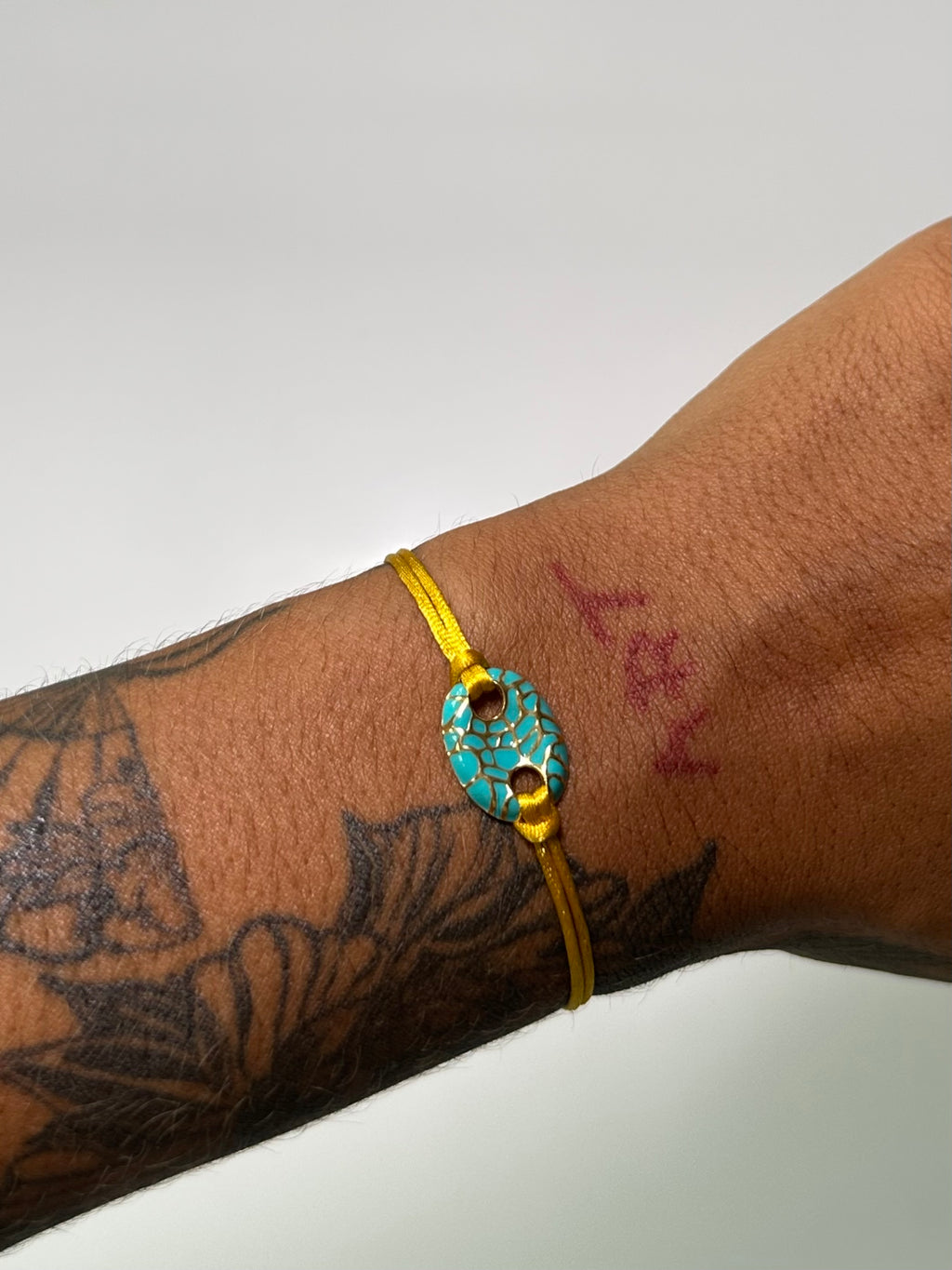 Turquoise adjustable bracelet (gold)