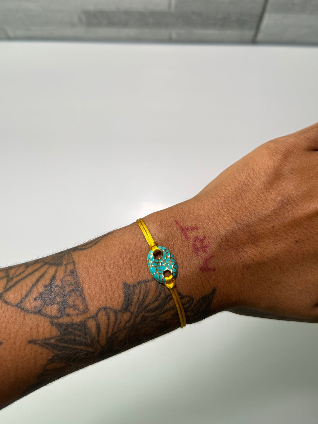 Turquoise adjustable bracelet (gold)