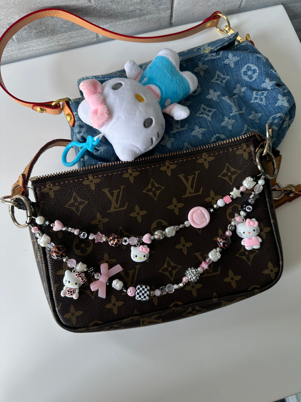 Hello kitty bag charm
