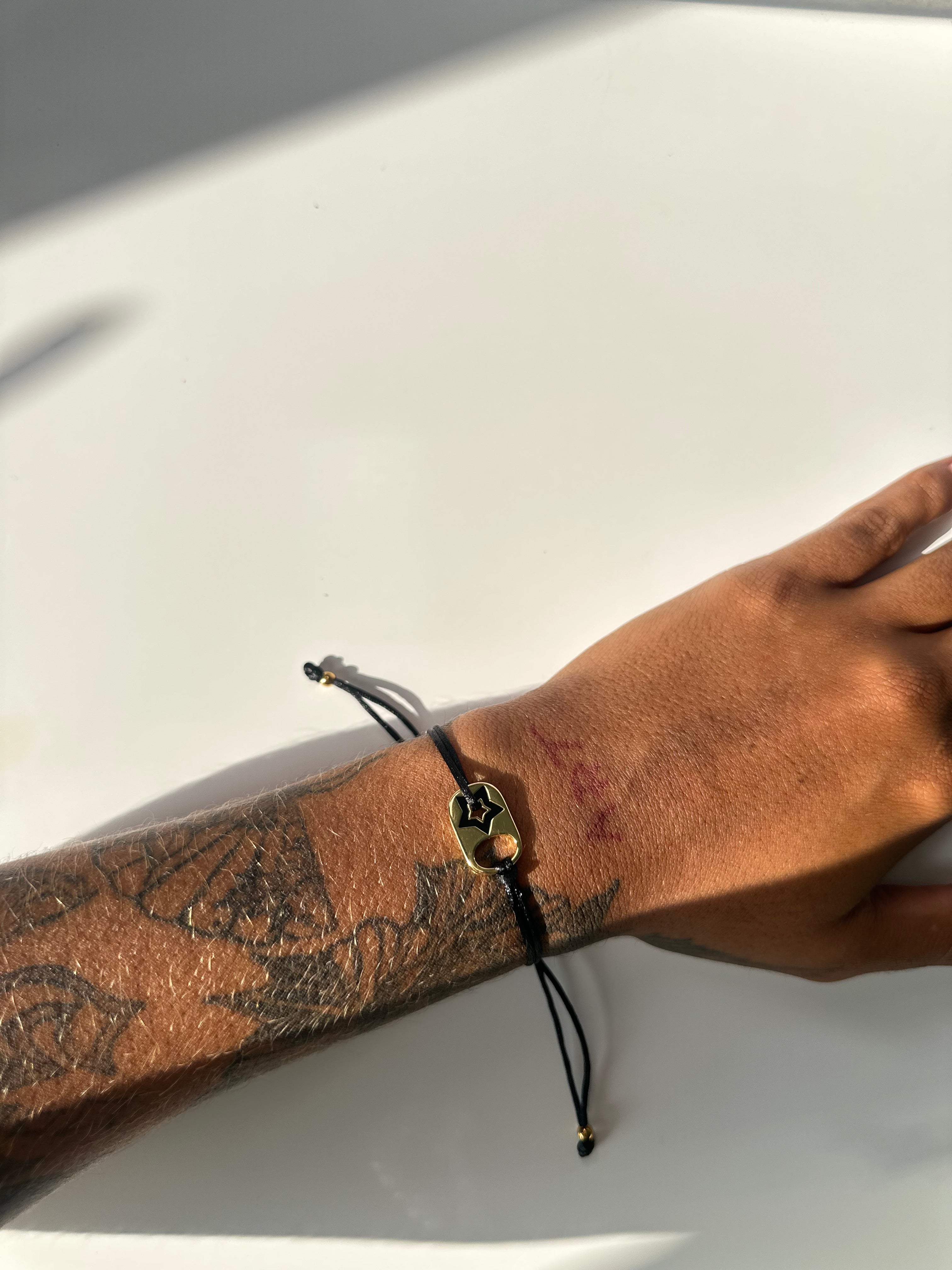 Luna adjustable bracelet (black Gold)